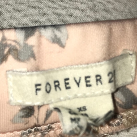 Super cute peach floral skirt! - Picture 4 of 4